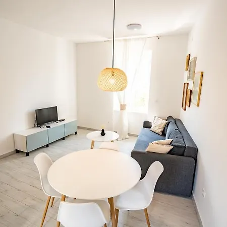 Valeria Louis Perfect Getaway - Great Location Center Apartman Split