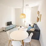 Valeria Louis Perfect Getaway - Great Location Center Apartman Split